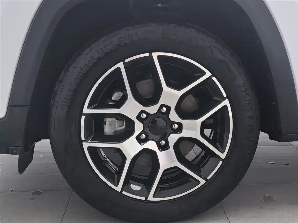 JEEP GRAND COMMANDER