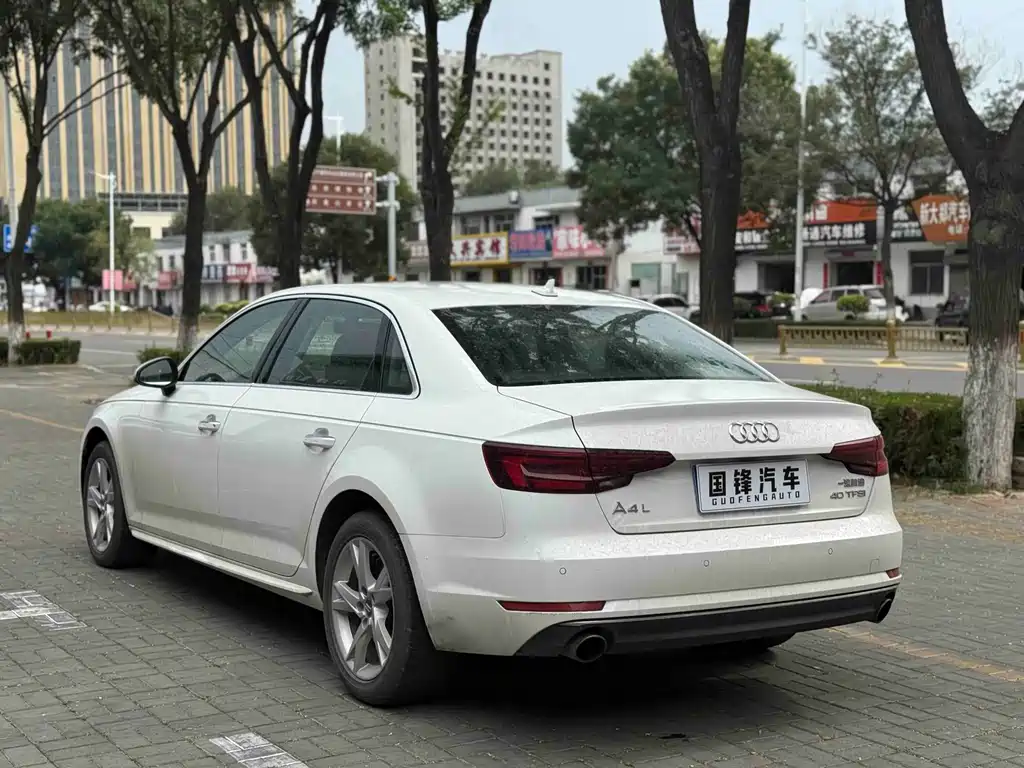 Audi A4L — миниатюра 4