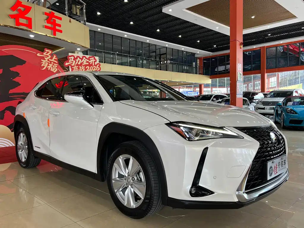 LEXUS UX