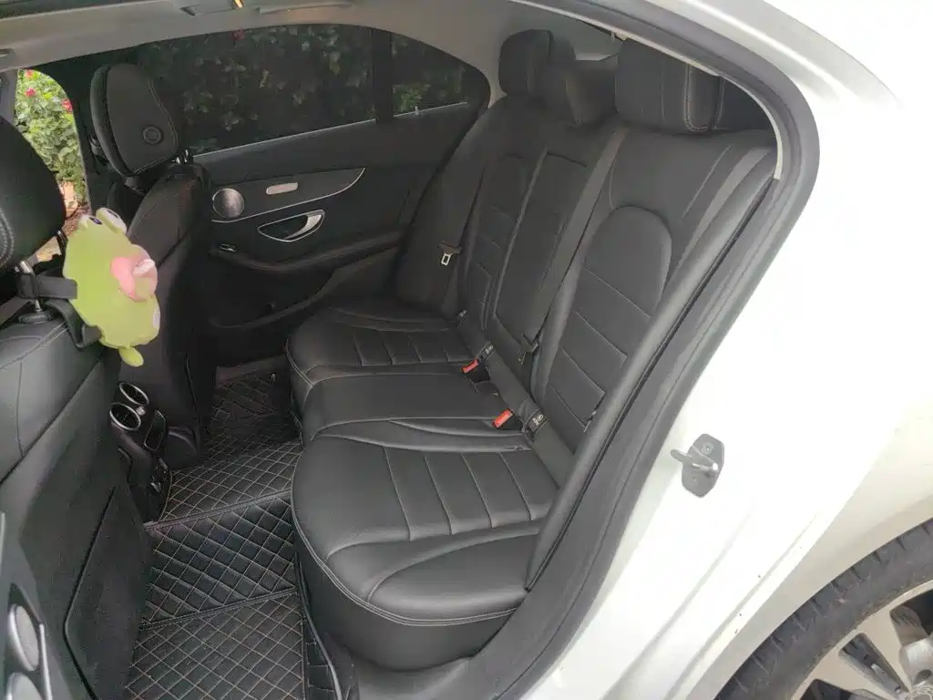 Mercedes-Benz C-Class — миниатюра 13