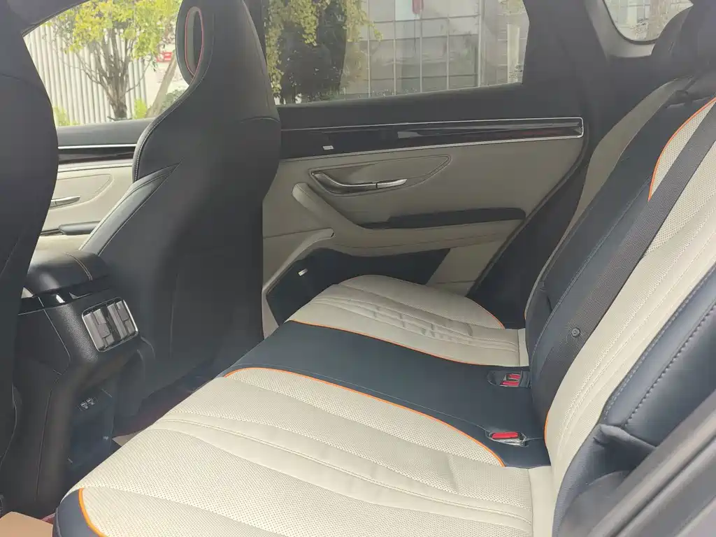 BYD PLUS New Energy — миниатюра 6