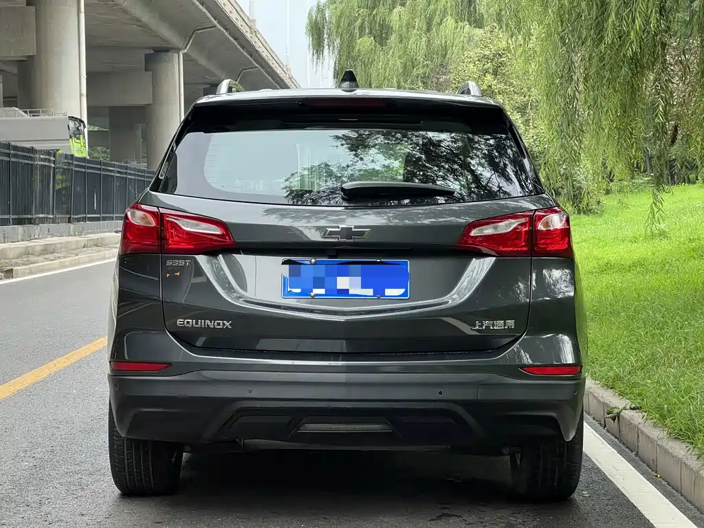 Chevrolet Equinox — миниатюра 8