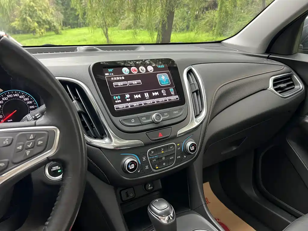Chevrolet Equinox — миниатюра 13
