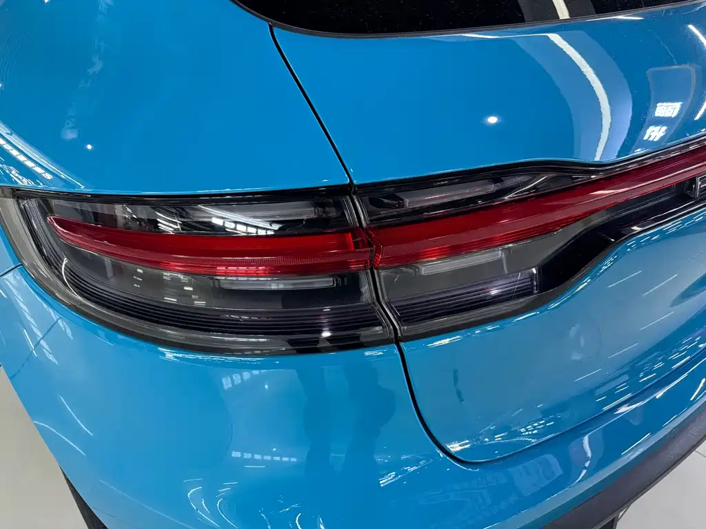 Porsche Macan — миниатюра 8