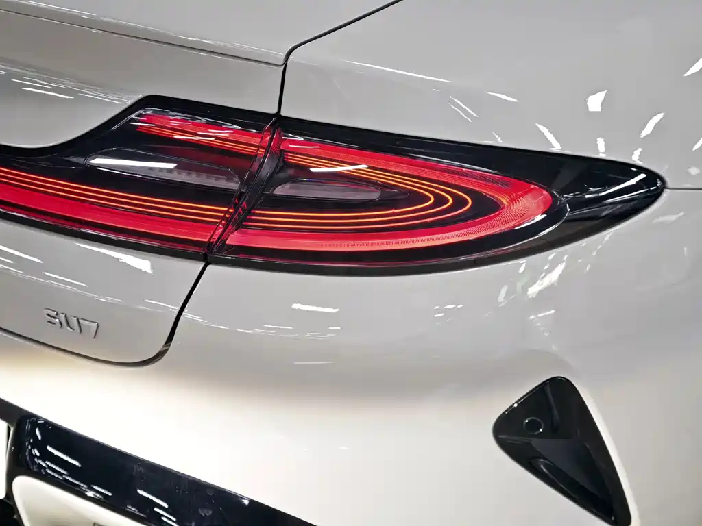 Xiaomi SU7 — миниатюра 18