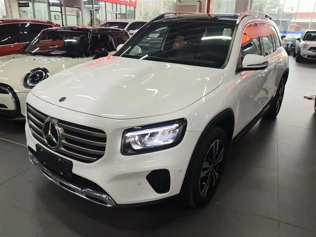 Mercedes-Benz GLB 2024