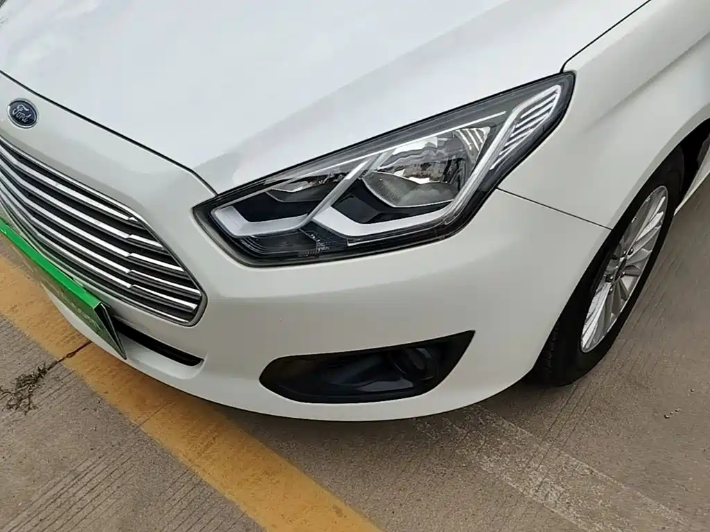 Ford Escort — миниатюра 24