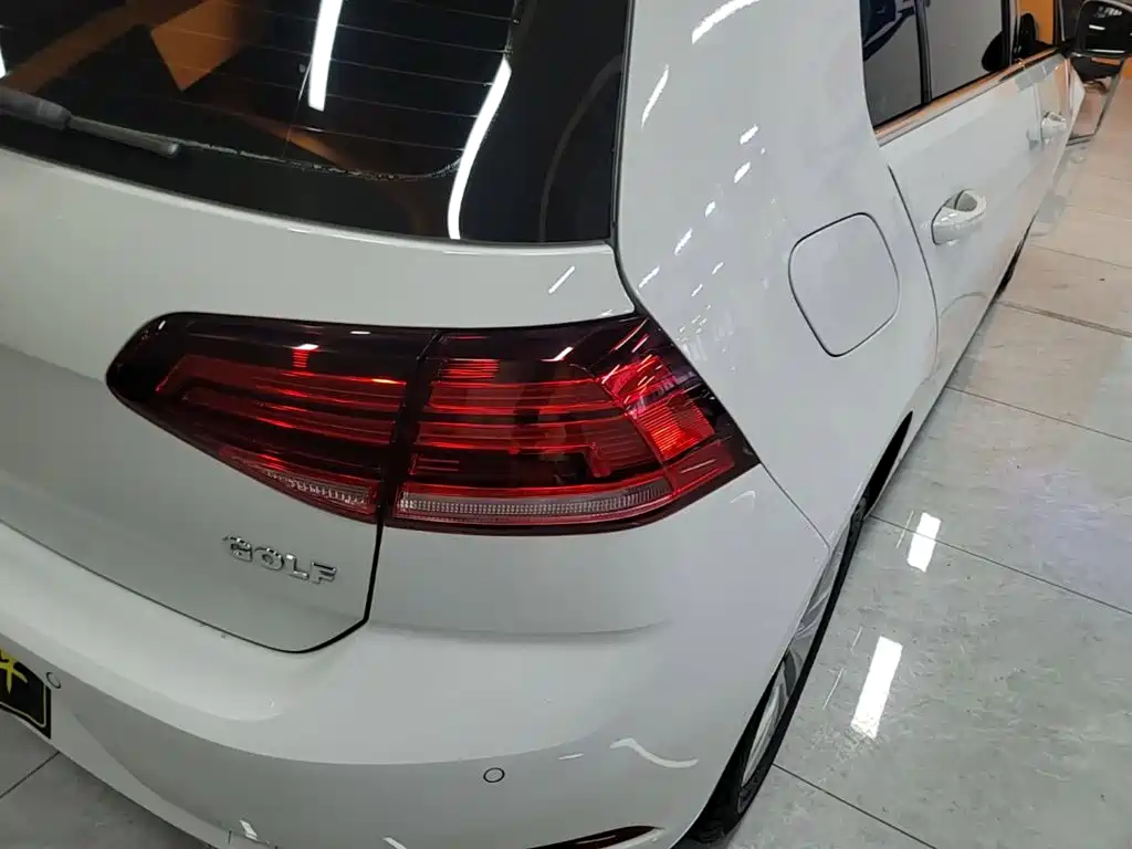 Volkswagen Golf — миниатюра 8