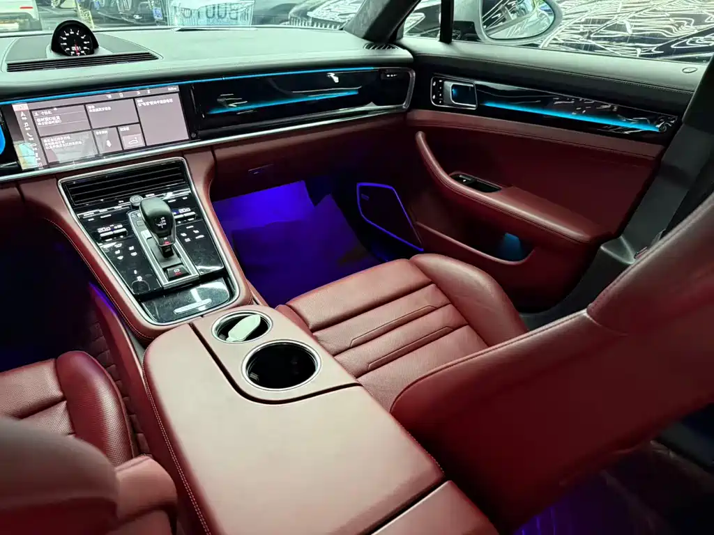 Porsche Panamera — миниатюра 12