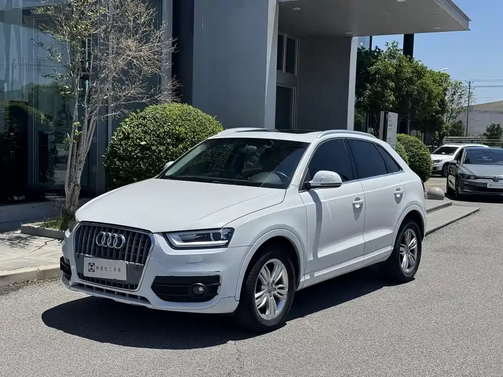 Audi Q3 2014