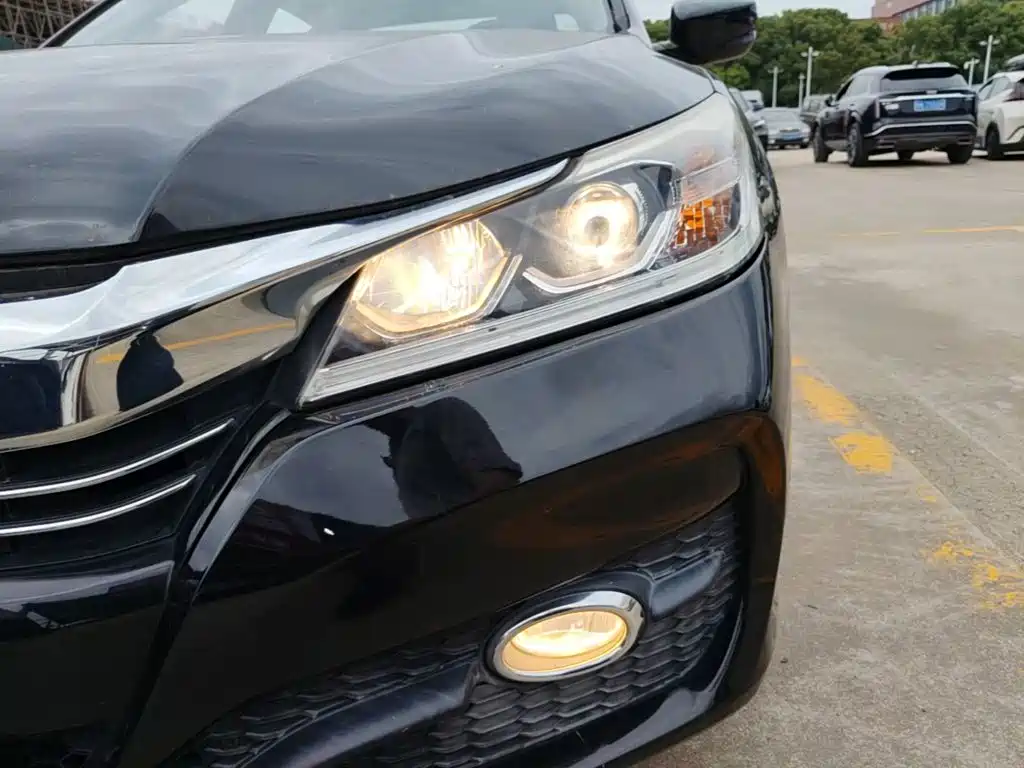 Honda Accord — миниатюра 24