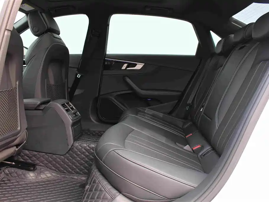 Audi A4L — миниатюра 14