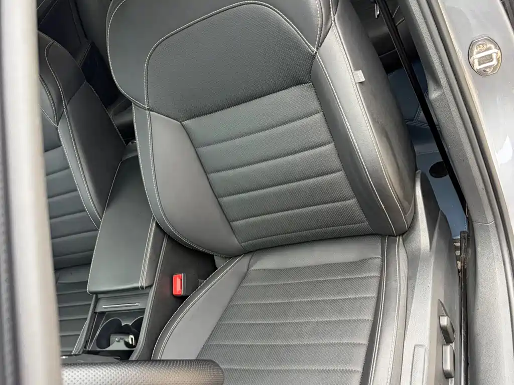 Skoda Superb — миниатюра 7