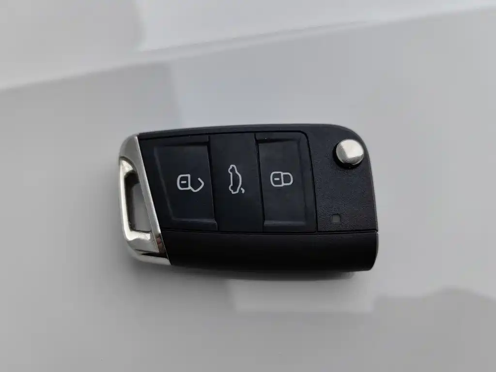 Volkswagen Tiguan L — миниатюра 19