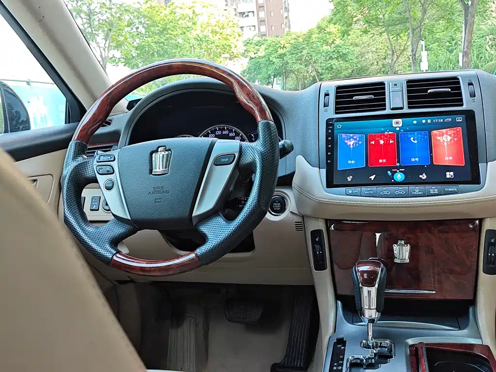 Toyota Crown 2012 2.5L Royal