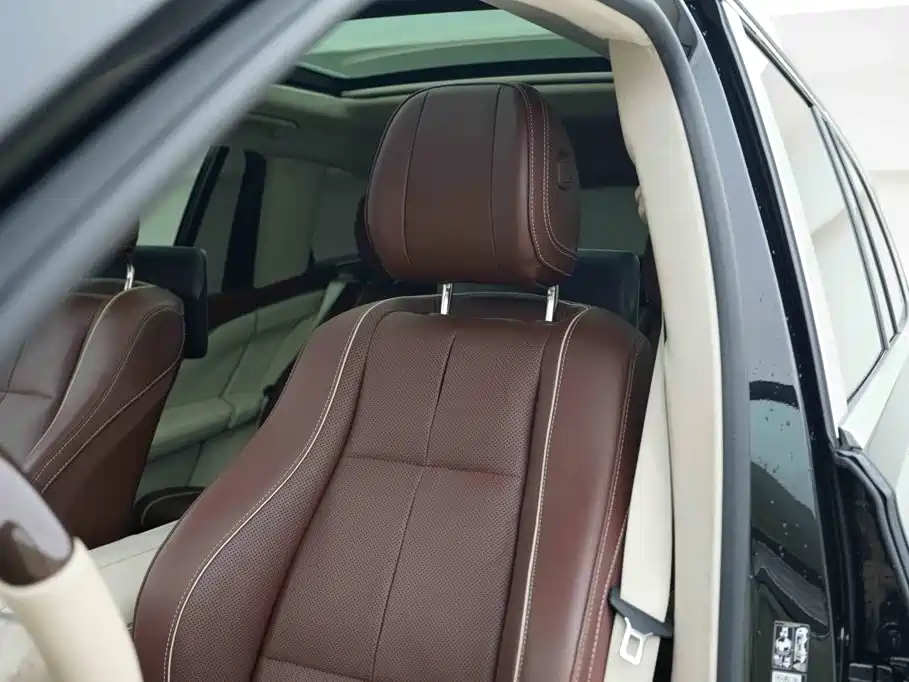 Mercedes-Benz GLS — миниатюра 10