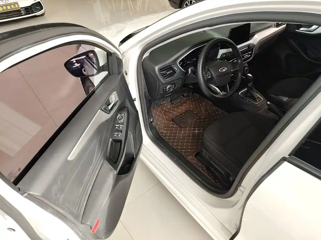Ford Focus — миниатюра 16