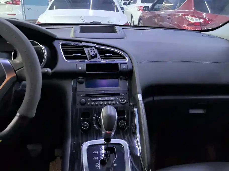 Peugeot 3008 — миниатюра 13
