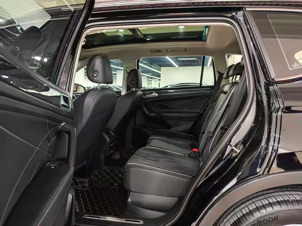 Volkswagen Tiguan L — миниатюра 8
