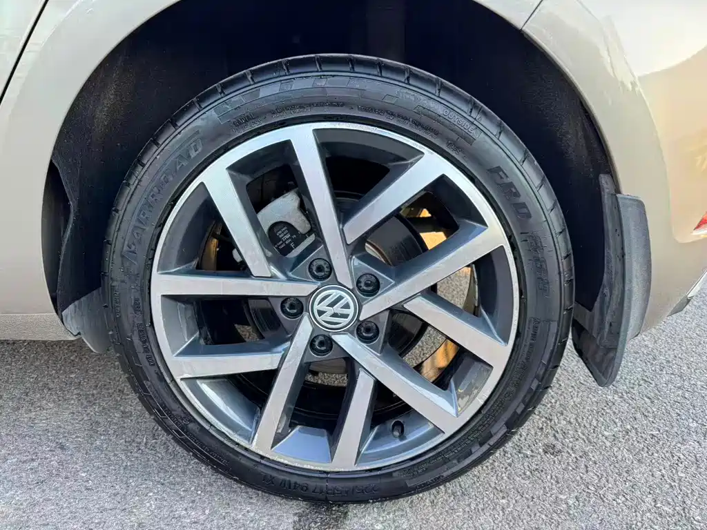 Volkswagen Golf — миниатюра 8