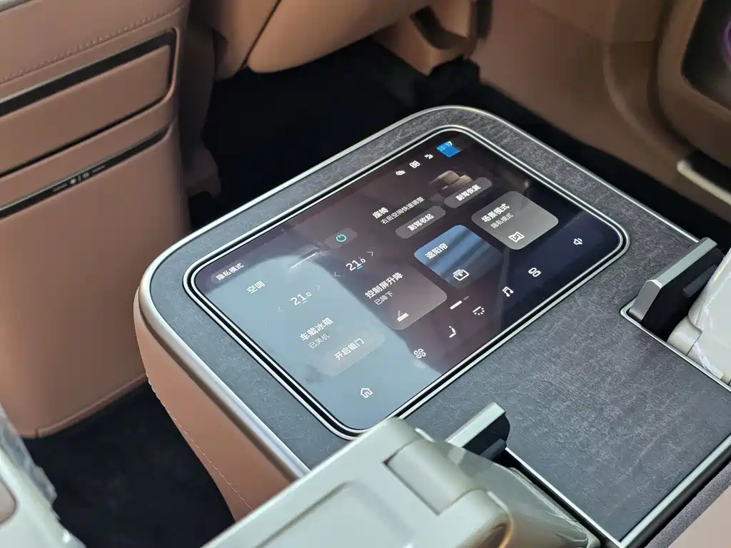 NIO ES9 — миниатюра 11