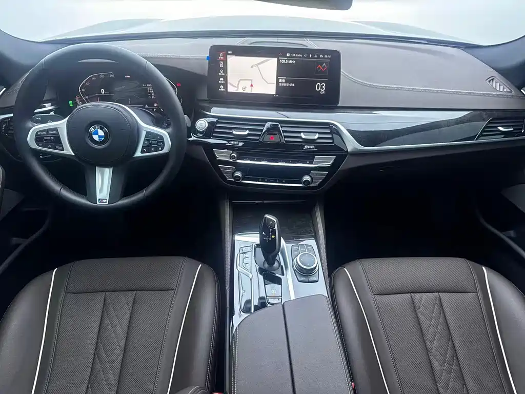 BMW 5 Series — миниатюра 6