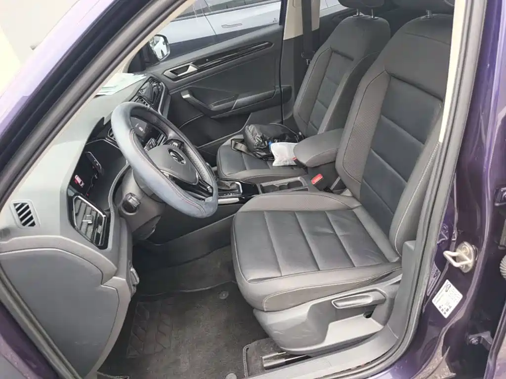 Volkswagen T-Roc — миниатюра 20