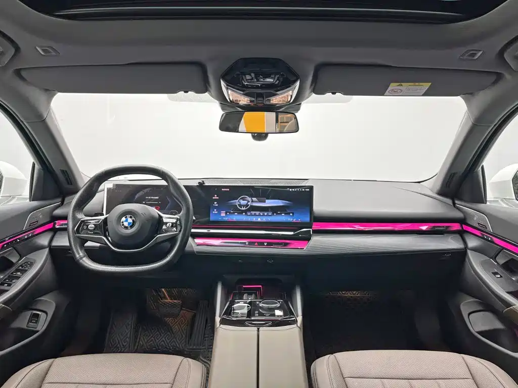 BMW 5 Series — миниатюра 20