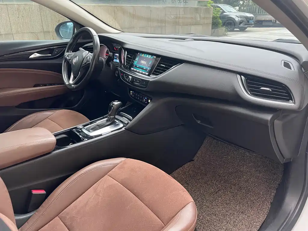 Buick Regal — миниатюра 13