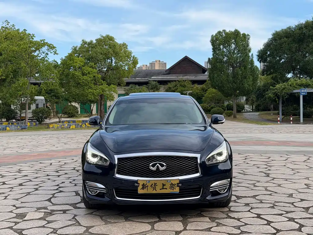 Infiniti Q70 — миниатюра 2