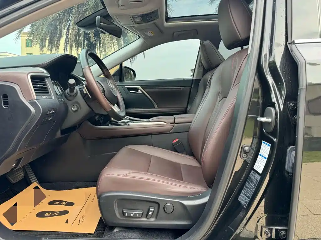 Lexus RX — миниатюра 7