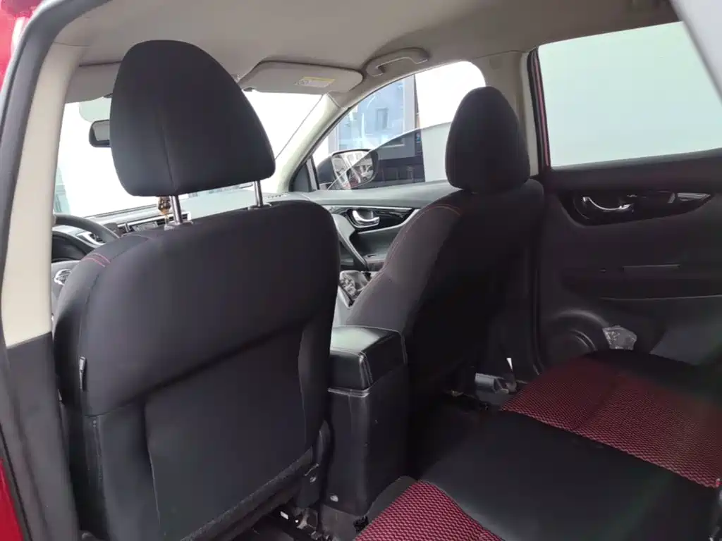 Nissan Qashqai — миниатюра 23