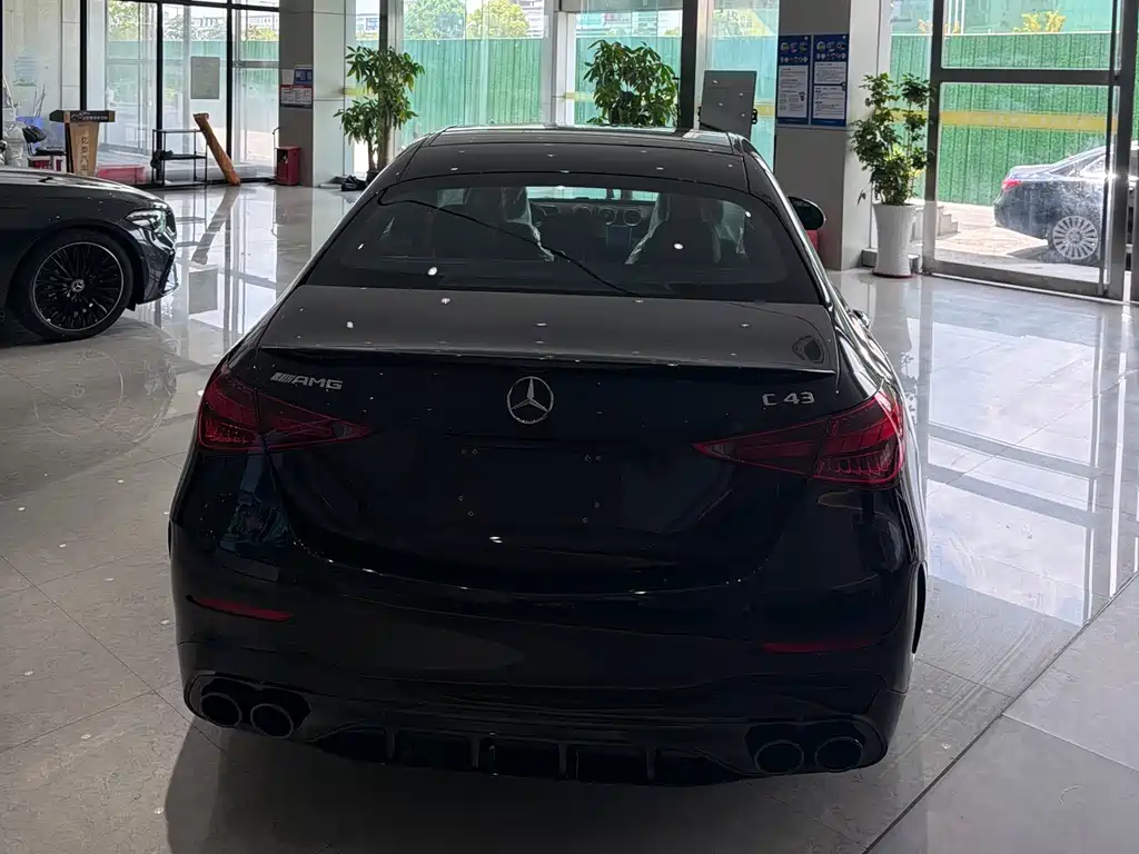 Mercedes-Benz C-Class AMG — миниатюра 4