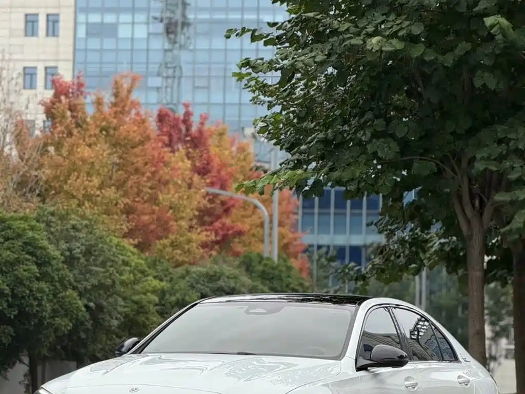 Mercedes-Benz C-Class — миниатюра 2