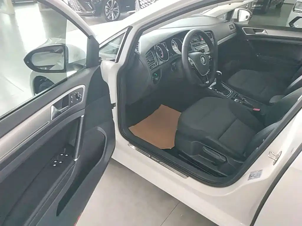 Volkswagen Golf — миниатюра 16