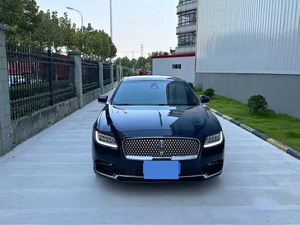Lincoln Continental — миниатюра 2