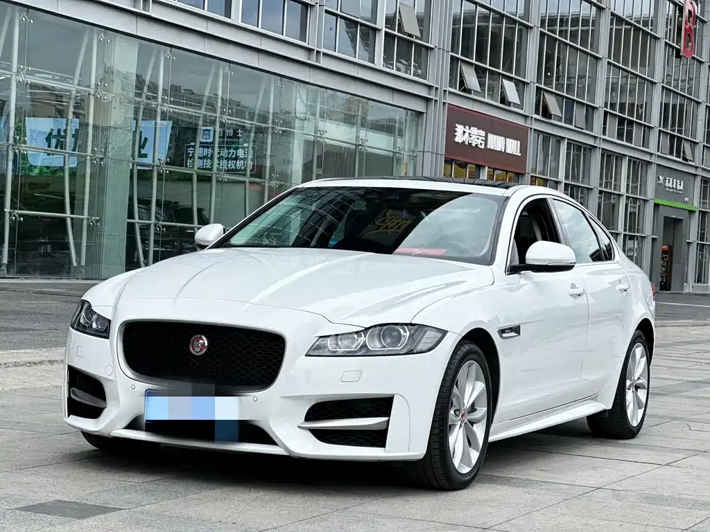 Jaguar XF 2016