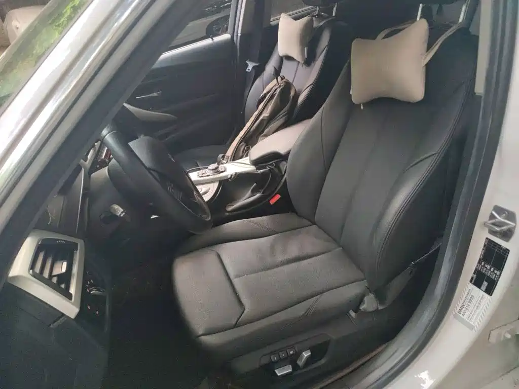 BMW 3 Series — миниатюра 8