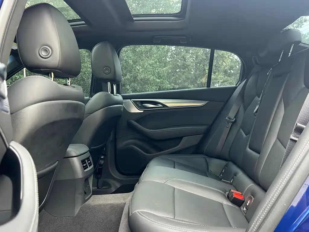 Cadillac CT5 — миниатюра 14