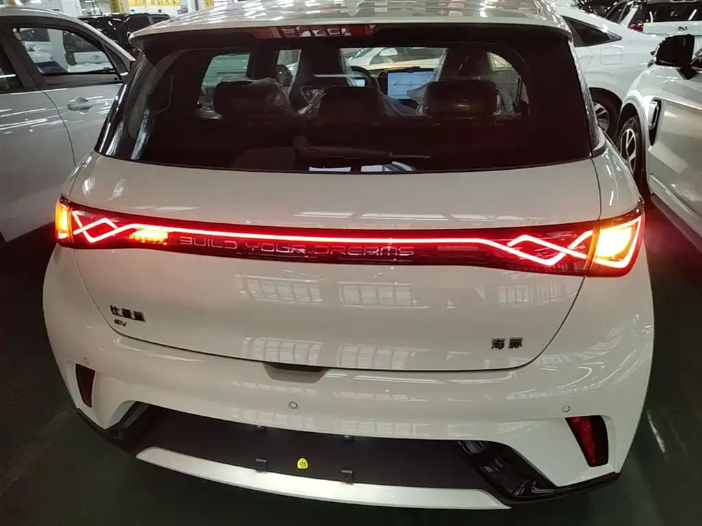BYD Dolphin 2025 420km Freedom