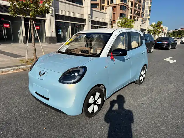 WULING AUTOMOBILE HONGGUANG MINIEV 2025