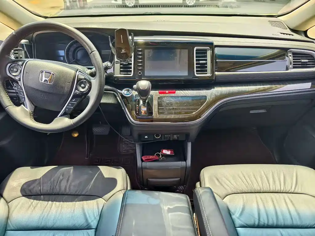 Honda Elysion — миниатюра 8
