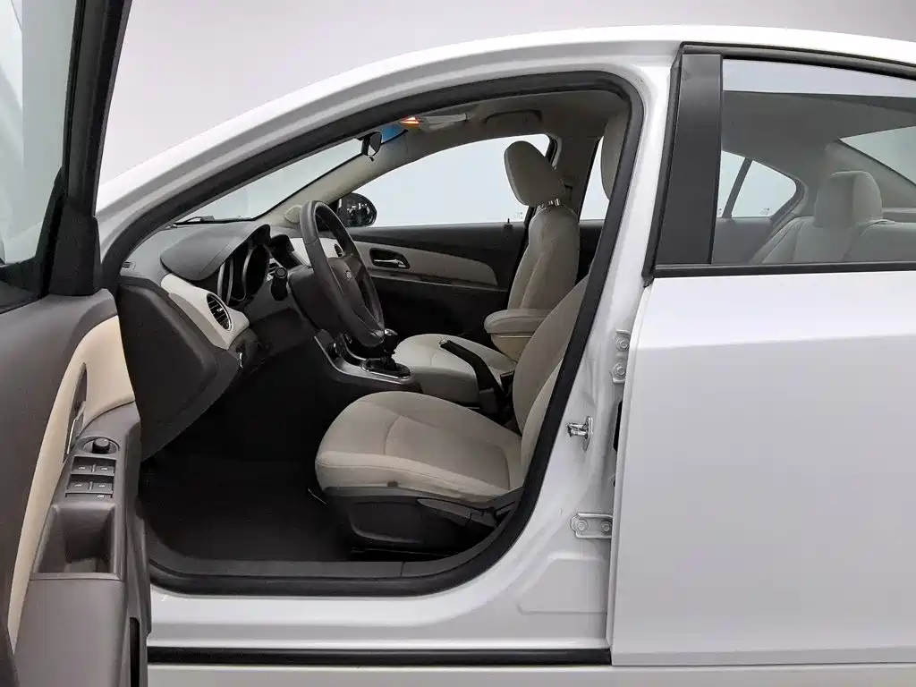 Chevrolet Cruze — миниатюра 10