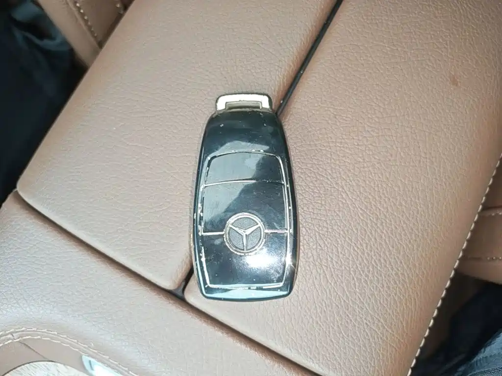 Mercedes-Benz GLE (Import) — миниатюра 9
