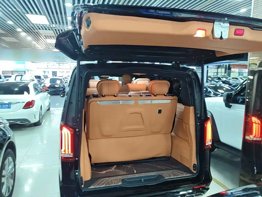 Mercedes-Benz V-Class — миниатюра 19