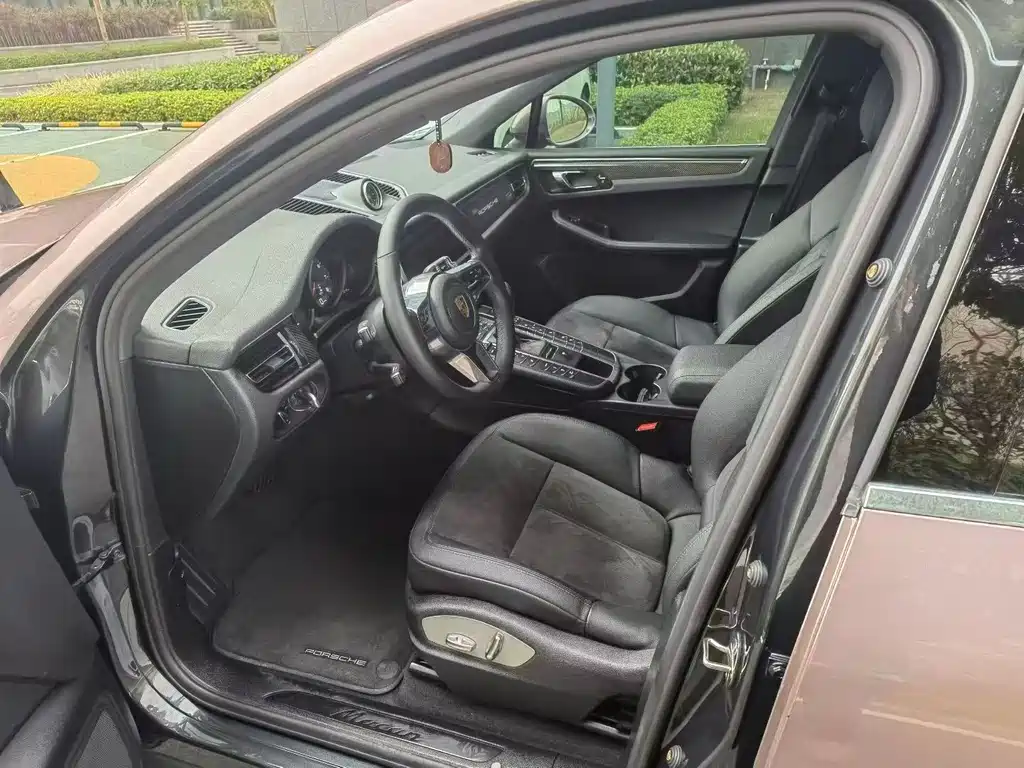 Porsche Macan — миниатюра 4