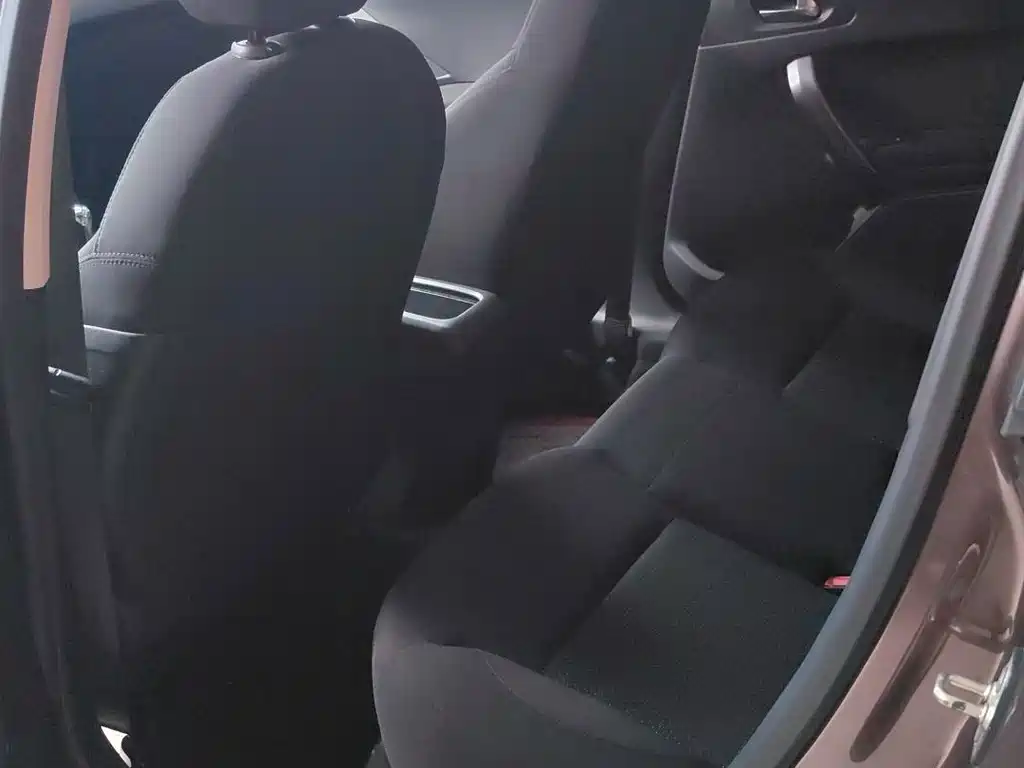 Peugeot 2008 — миниатюра 9