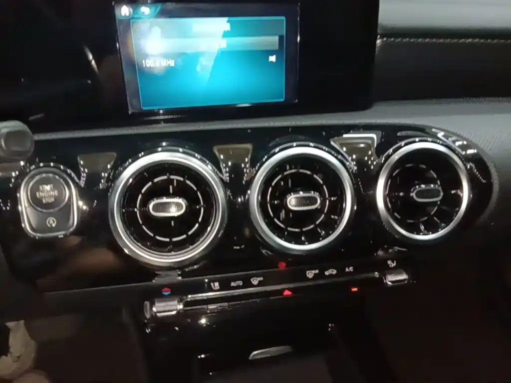 Mercedes-Benz A-Class — миниатюра 13