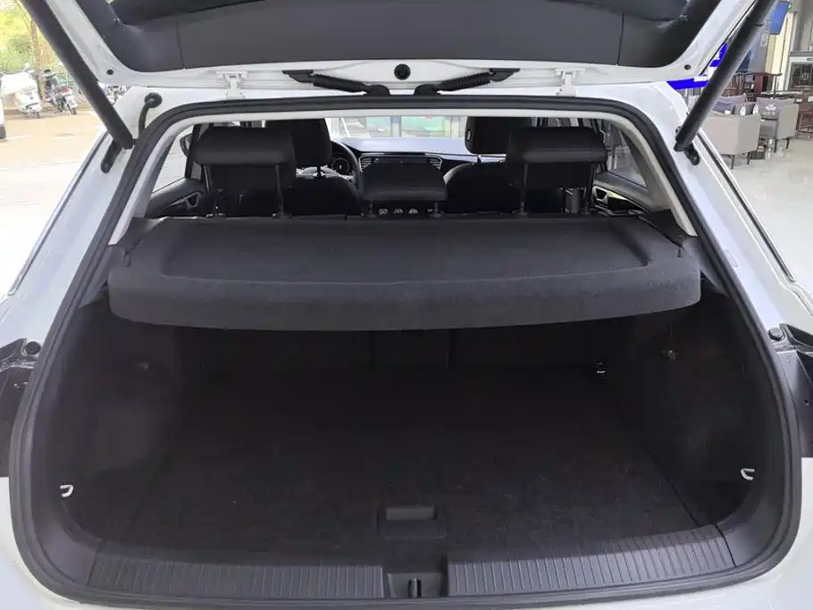 Volkswagen T-Roc — миниатюра 4