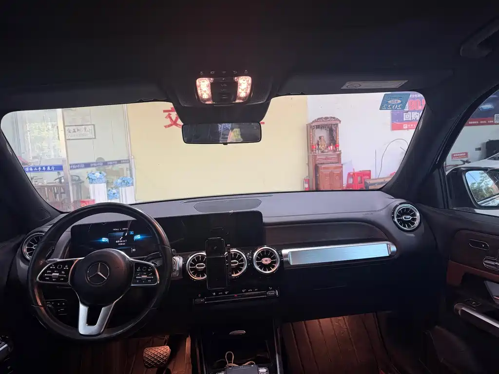 Mercedes-Benz GLB — миниатюра 6